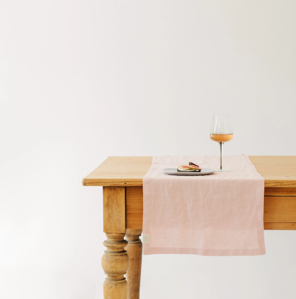 Tafelloper 100% Linnen "Misty Rose"